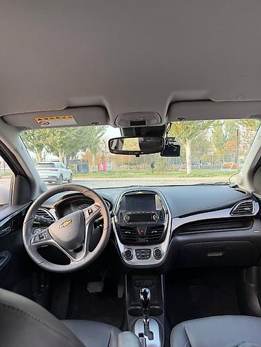 sea doo: Chevrolet Spark: 2017 г., 1 л, Автомат, Бензин, Хэтчбэк — 10