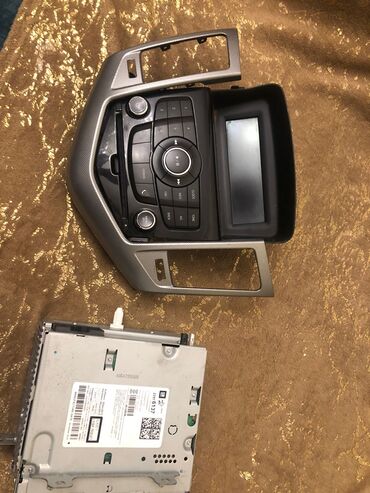 ford fusion monitor: Maqnitol, Yeni, AUX