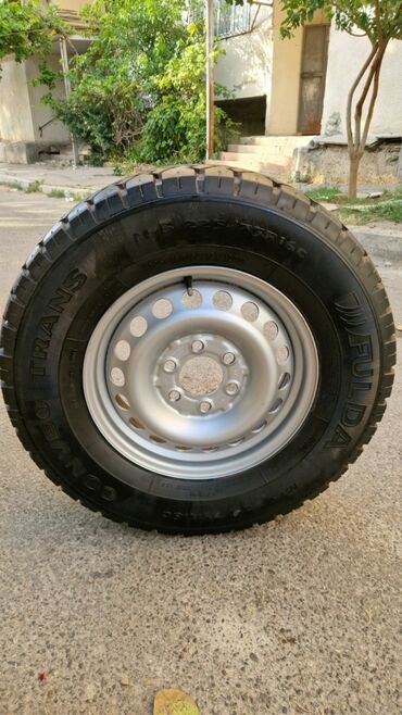 Disk təkərlər: Şin 225 / 75 / R 16