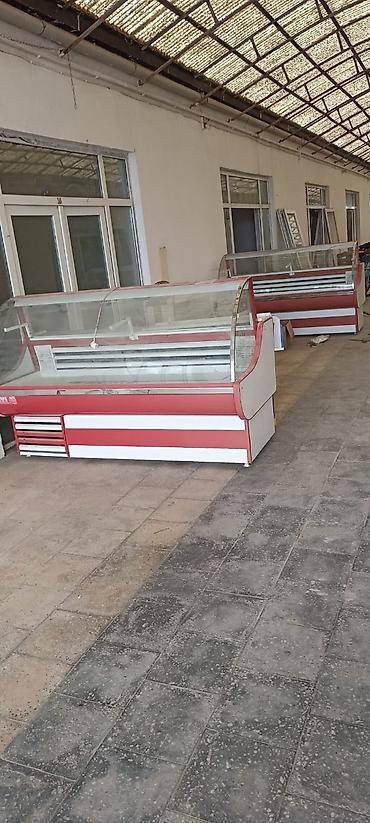 Stend vitrinləri: 13 polkali magaza vitrini tecili satilir kv 80 azn — 2
