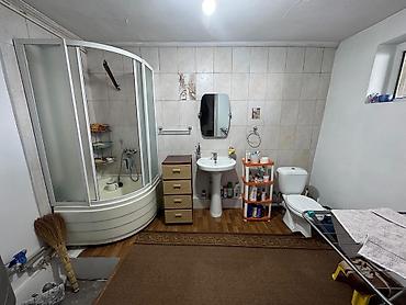 Дома: Продается 4-комнатный дом на участке 5-соток По документам 4-соток — 4