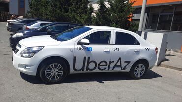 yuksek maasli muhafize işi: Uber taksi sirketine surucu teleb olunur, suruculuk vesiqesi uzre 2 il