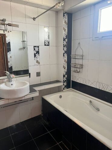 Uzunmüddətli kirayə mənzillər: Nərimanov metrosuna Avtobusla 5-dəqiqə məsafədə Montində 9 mərtəbəli — 8