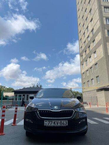 Skoda: Skoda Rapid, qara rəng, sedan gövdə. Texniki və komfort — 5