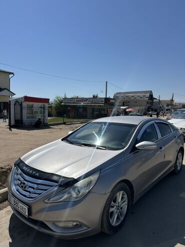 Hyundai: Hyundai Sonata: 2010 г., 2 л, Автомат, Бензин, Седан — 2