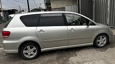 Toyota: Toyota Ipsum: 2003 г., 2.4 л, Автомат, Бензин, Минивэн — 4