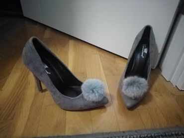 guess salonke akcija: Pumps, 36