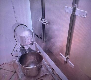 xemir yoguran mikser: Mikser 30 litrlik 920 Azn. 1 aydir alinib. Ideal veziyyetde. Unvan