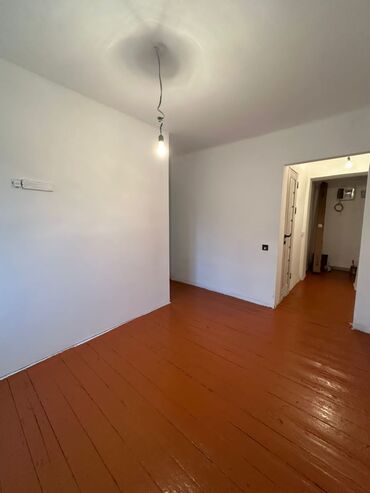 арзан квартира ош базар: 1 комната, 29 м², Хрущевка, 3 этаж, Косметический ремонт