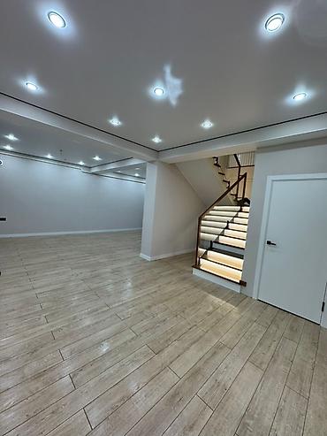 Продажа коттеджей и домов: Современный двухэтажный дом в стиле минимализм - Архитектура: прямые — 6