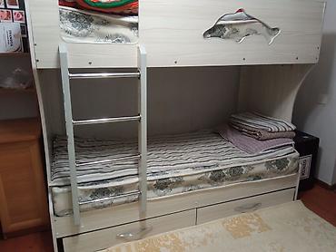 Двухъярусная детская кровать, Б/у, ЛДСП, цвет - Бежевый