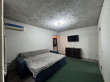 барачный: 3 комнаты, 53 м², Сары-Озон Дыйкан рынок 1 этаж, Косметический ремонт — 2