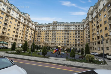 Uzunmüddətli kirayə mənzillər: Mənzil 2-otaqli studiya mənzildir, tam təmirli və tam əşyalidir. Evdə — 1