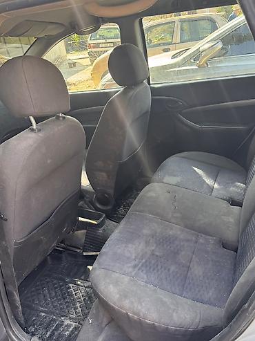 атбашы авто: Ford Focus: 2001 г., 1.8 л, Кол менен иштөөчү, Бензин, Универсал — 1