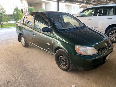 Toyota: Toyota Platz: 2001 г., 1.5 л, Автомат, Бензин, Седан