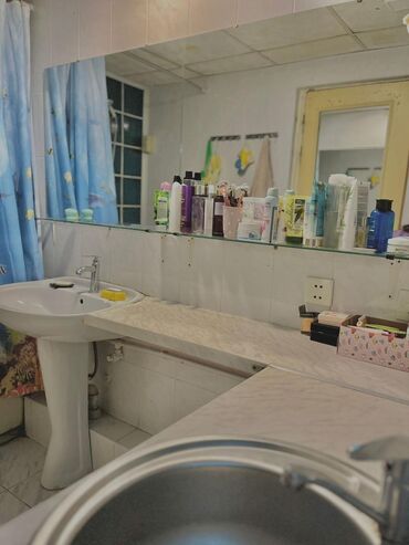 Uzunmüddətli kirayə mənzillər: Evə 1 nəfər axtarılır,hazırda 3 qız qalır. Təmiz, səliqəli evdir, hər — 7