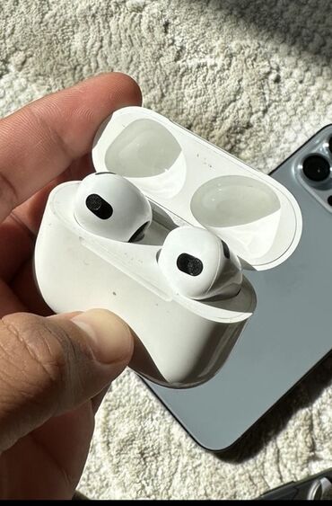 купить правый наушник airpods 3: Потерял кейс от Эйр Подс 3 Air pods 3 Если нашли добрые люди, верните