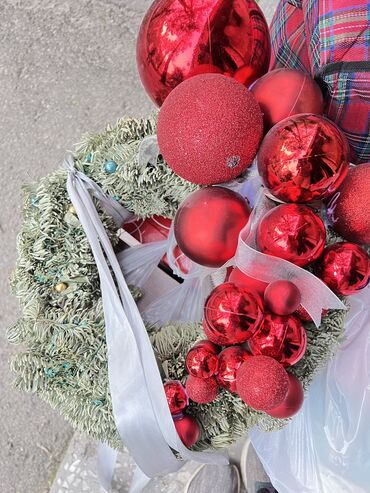сколько стоит новогодняя елка: Продаю новогодние шары 1000 сом