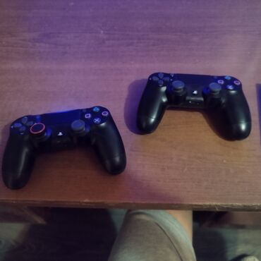 ram za tablice sa kamerom: Ps4 slim na prodaju,konzola perfektno radi u garanciji je, moze i