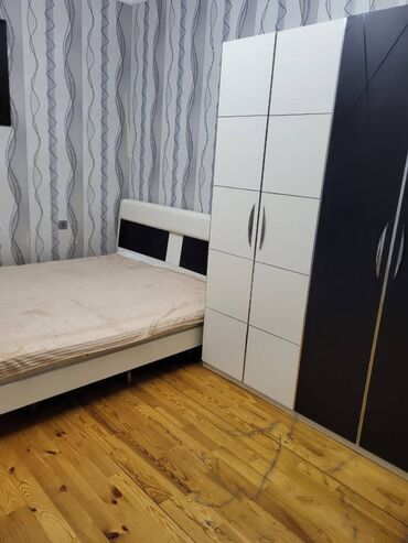 Uzunmüddətli kirayə mənzillər: Avtovagzal metrosuna yaxın, 17 mərtəbəli binanın 13-cü mərtəbəsində,3 — 12