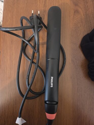 фен с вращающейся щеткой: Philips saç düzləşdirici - Brend: Philips - Rəng: qara korpus