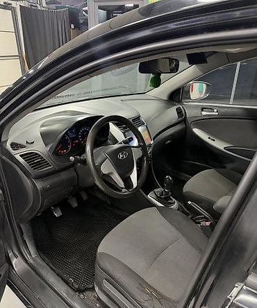 mini jack: Hyundai Solaris: 2013 г., 1.6 л, Механика, Бензин, Седан — 3