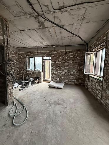 дом в маловодном: В продажу вышел дом в селе Орто-Сай ▫️2 этажа ▫️4 комнаты ▫️Площадь — 8