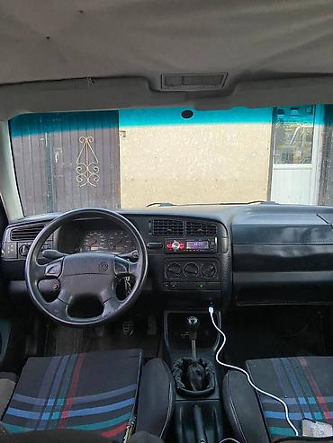 салон гольф 4: Volkswagen Golf: 1993 г., 1.8 л, Механика, Бензин, Хэтчбэк — 4