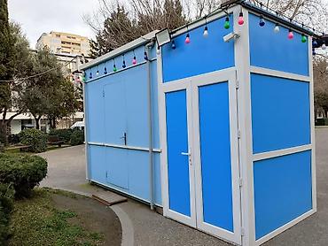 səyyar satıcı: Satış köşkü – hazır ticarət Tecili satilir.İstiyen olsa yaninda 2*2 — 5