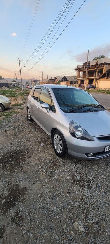 Honda: Honda Fit: 2002 г., 1.3 л, Вариатор, Бензин, Хэтчбэк