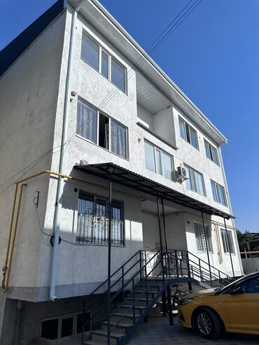 в клубном доме: 1 комната, 38 м², Индивидуалка, Цокольный этаж этаж, Косметический ремонт