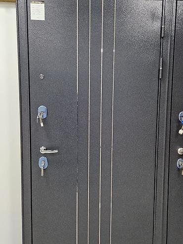 dəmir qapıları: Mənzil üçün Yeni Giriş qapısı 90x205 sm Glazok ilə, Zəmanətli, Ödənişli quraşdırma, Ödənişli çatdırılma — 1