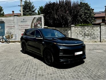 Lixiang: Lixiang L8: 2023 г., 1.5 л, Автомат, Электромобиль, Кроссовер