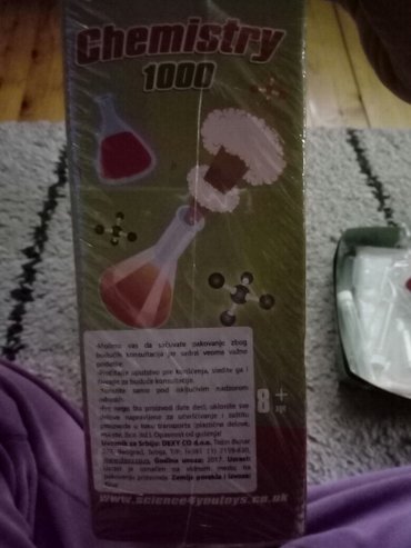 Igračke: Odlican set za hemicara.za uzrast 8+ uslikano je sta sve sadrzi. samo — 3