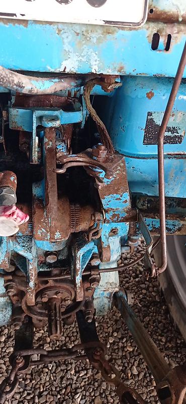 Traktorlar: Satılır traktor zavodu ili 1990 — 28