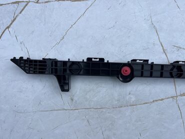 Крылья и комплектующие: Крепление крыла Заднее левое Toyota, 2017 г., Новый, Оригинал — 3