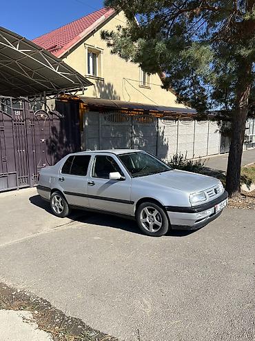 Продажа авто: Volkswagen Vento: 1993 г., 1.8 л, Механика, Бензин, Седан — 5