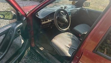 Транспорт: Seat Toledo: 1995 г., 2 л, Механика, Бензин, Седан — 3