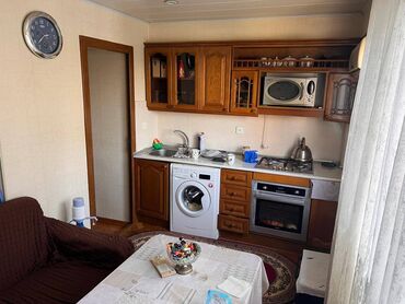 bakida daxili kreditle bina evleri: 28 may metrosuna yaxin bina evi 5/5 mertebesi lift var 3 otaq kiraye