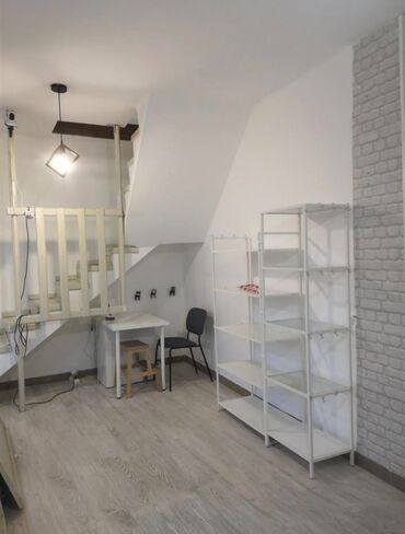 Prodavnice: Izdaje se lokal u centru Pančeva, na prometnoj lokaciji, u blizini — 3