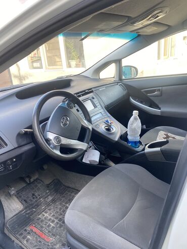 toyota джип: Toyota Prius: 2015 г., Гибрид, Седан