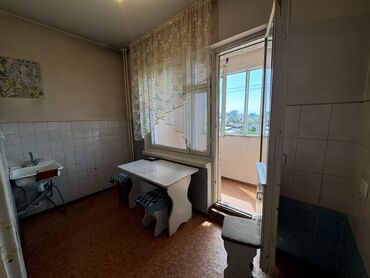 съём квартиры: 1 бөлмө, 39 кв. м, 105-серия, 4 кабат, Эски ремонт
