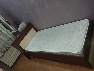 Çarpayılar: Tək nəfərlik çarpayı və döşək dəsti - Ölçü: təxmini 90x190 sm (tək — 2