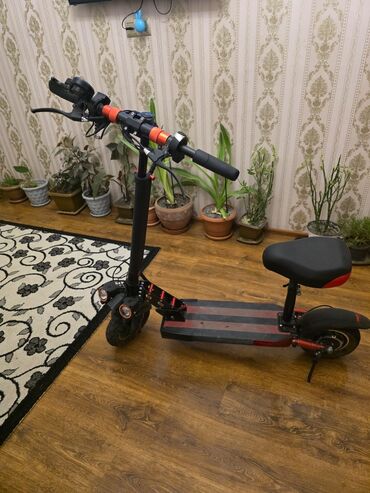 İşlənmiş Elektrik samokat 10", ≤ 250 Vt, > 45 km/s, Ünvandan götürmə