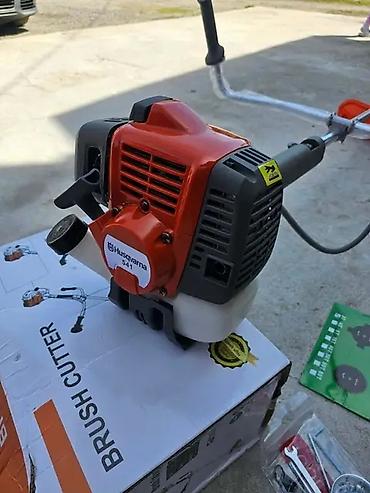 celini: Motorna kosačica/trimerska kosa – benzinski brushcutter Opis: - — 5