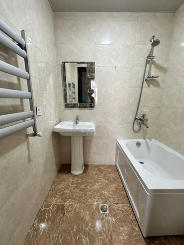 Uzunmüddətli kirayə mənzillər: Ev kiraye verilir, Hövsan mida 2 bina 17 mənzil 27,8ci mertebe, 3otaq — 7