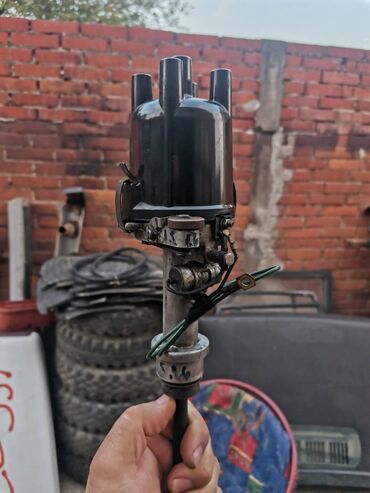 Auto delovi: Razvodnk paljenja Lada 2121,21213 Nivu,2107 Riva,2104 Karavan za motor — 1