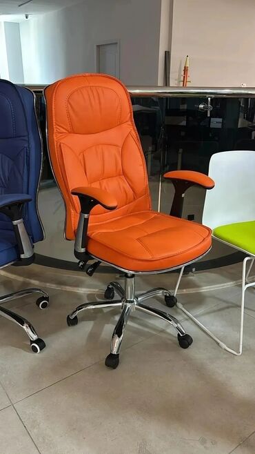 Ofis və oyun kresloları: Yeni, Təkərli, Qolları tənzimlənir, Dəri