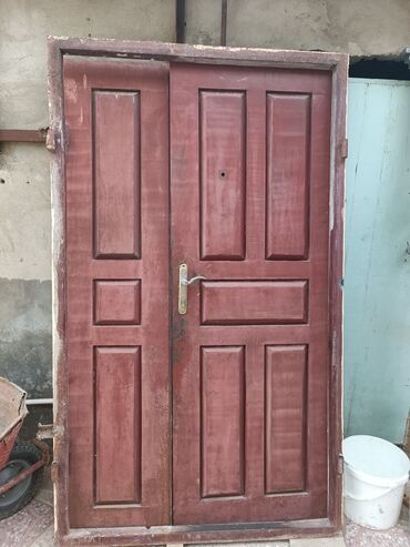 qiymetleri ev qapilari taxta: Salam hundurluyu 2 m eni 1.13
bu nomreye zeng vurun 0775713936