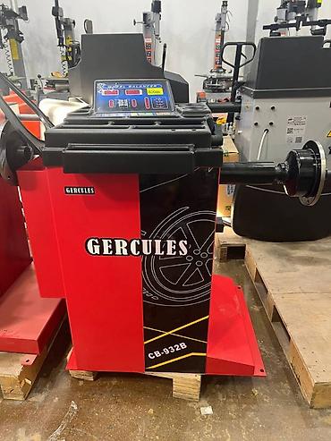 Автосервисное оборудование: Балансировочный стенд для колес GERCULES CB-932B - Электронный стенд — 1